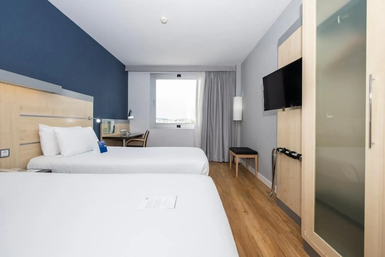 Holiday Inn Express Barcelona City 22@ By Ihg ספרד