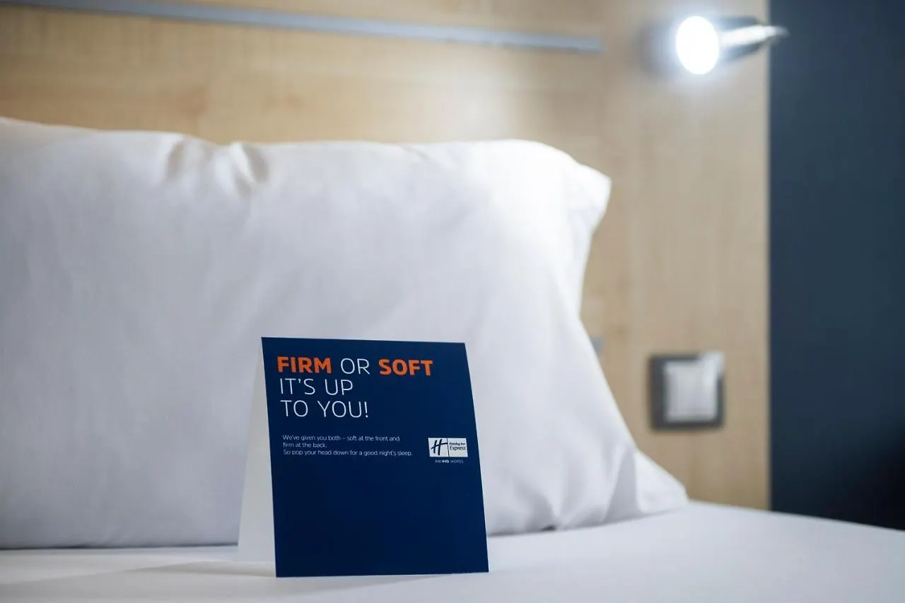 מלון Holiday Inn Express Barcelona City 22@ By Ihg