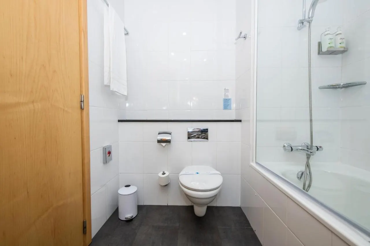 *** מלון Holiday Inn Express Barcelona City 22@ By Ihg ספרד