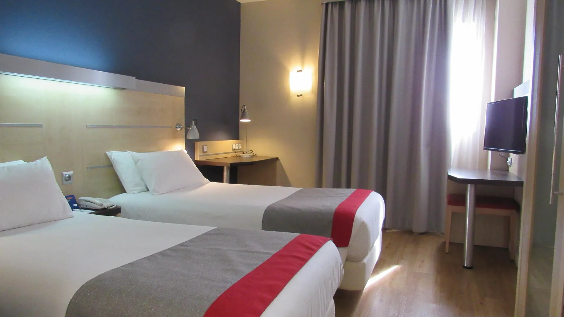 *** מלון Holiday Inn Express Barcelona City 22@ By Ihg ספרד