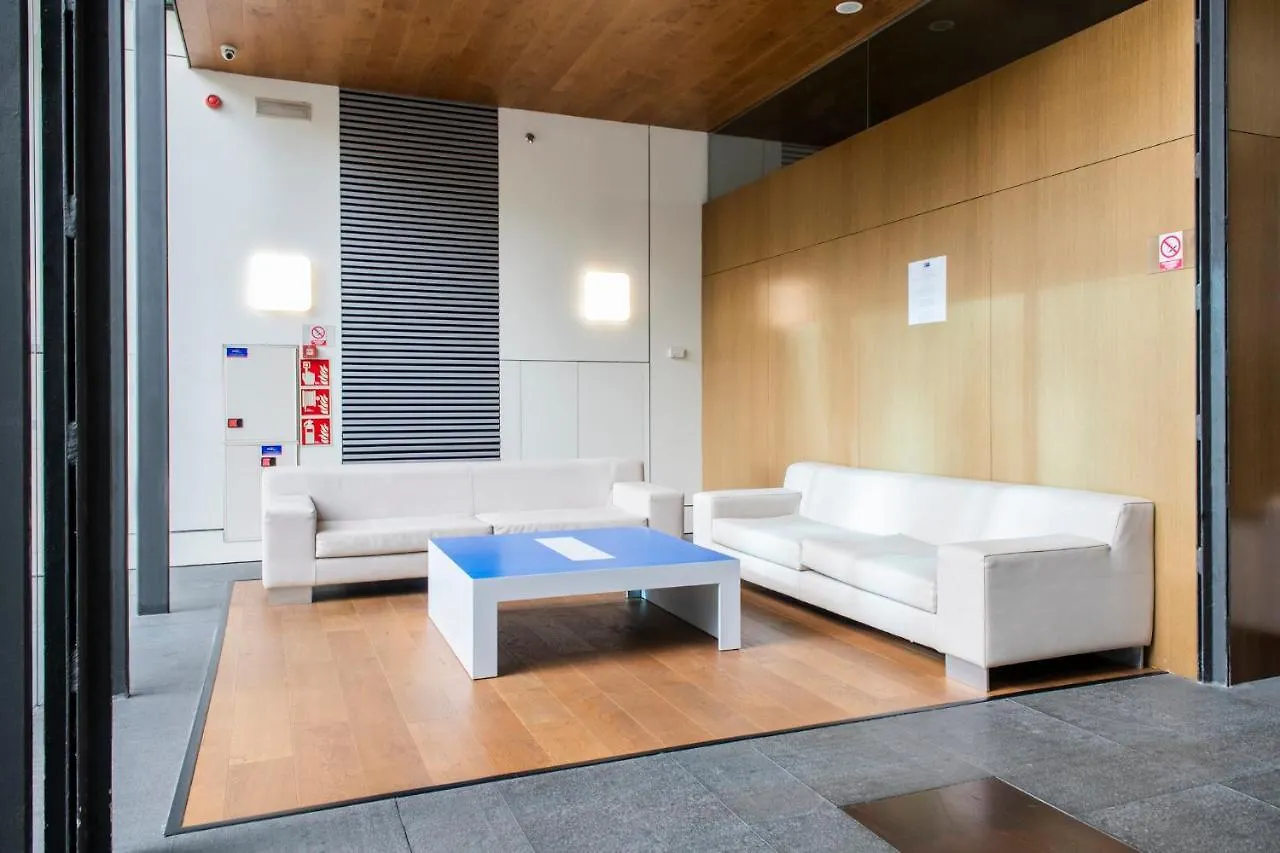 Holiday Inn Express Barcelona City 22@ By Ihg מלון