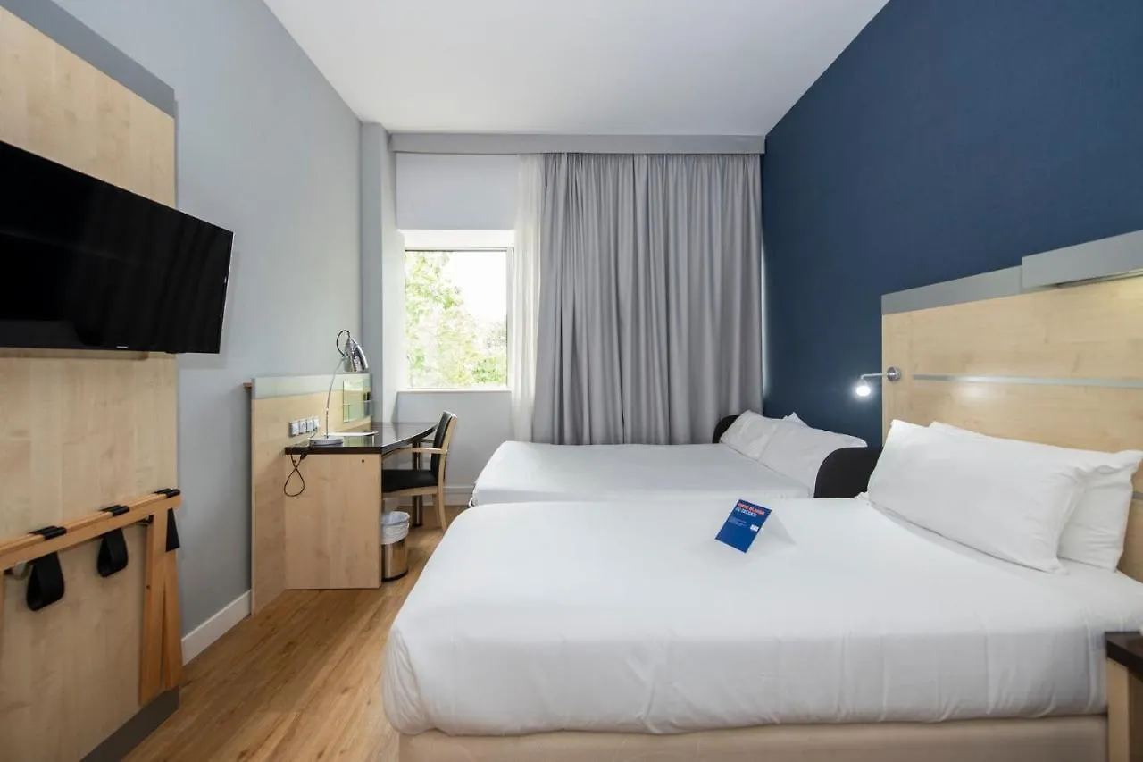 Hotel Holiday Inn Express Barcelona City 22@ By Ihg