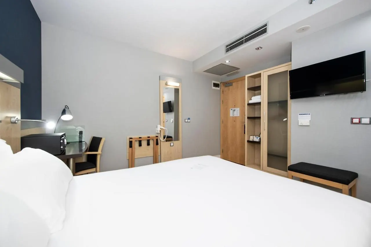 *** Hotel Holiday Inn Express Barcelona City 22@ By Ihg Spain
