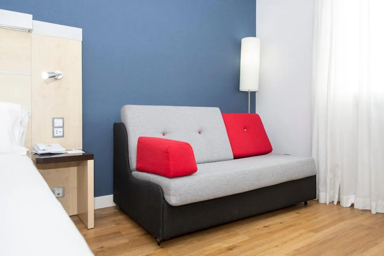 Holiday Inn Express Barcelona City 22@ By Ihg Hotel